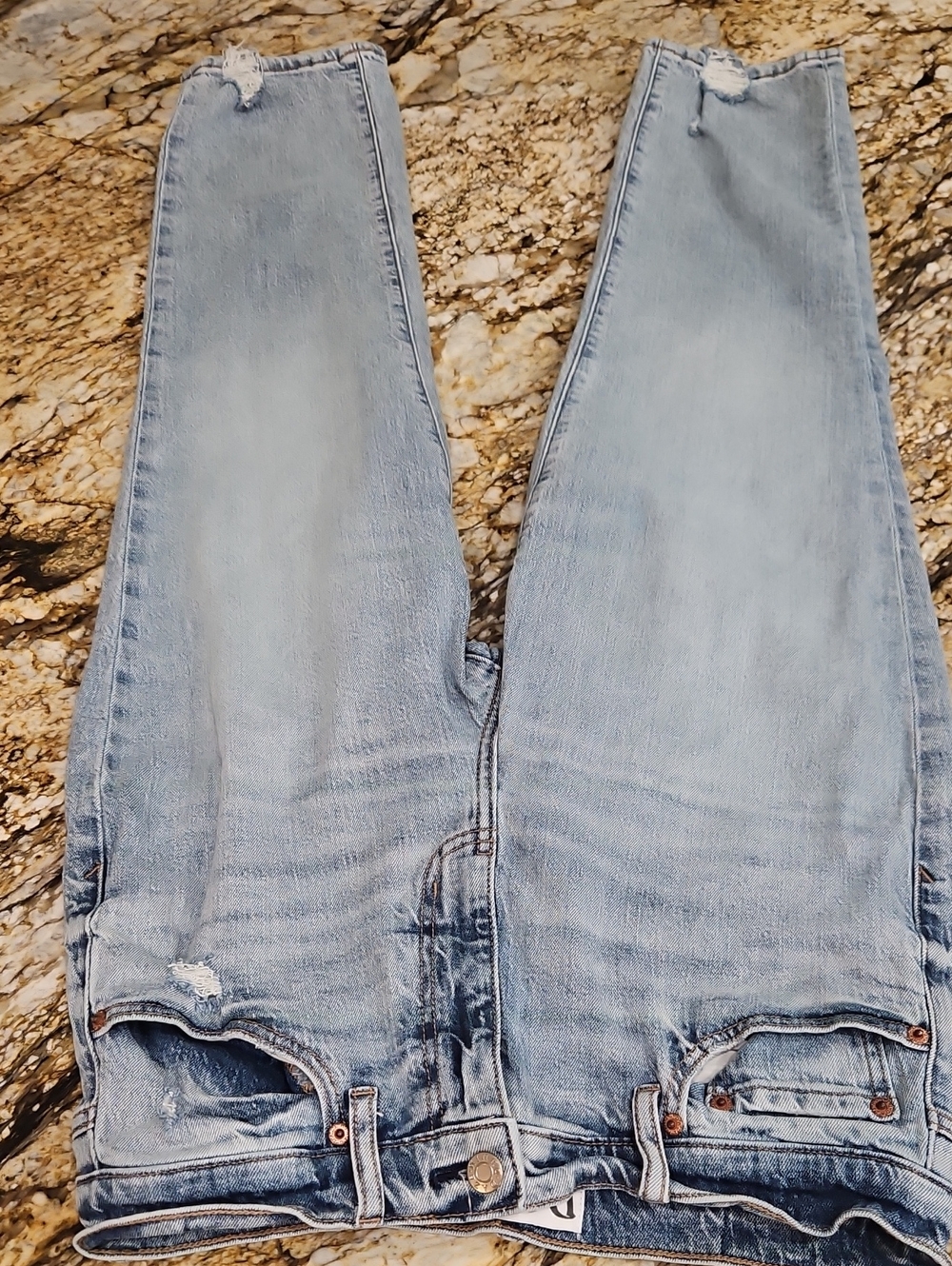 DAZE Women's Blue Slim Jeans. Size 29 Inseam 26" Rise 11"